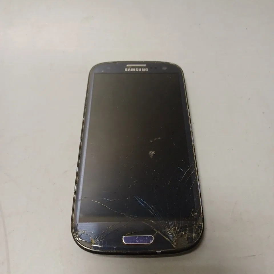 SAMSUNG GALAXY S III MOBILE PHONE 