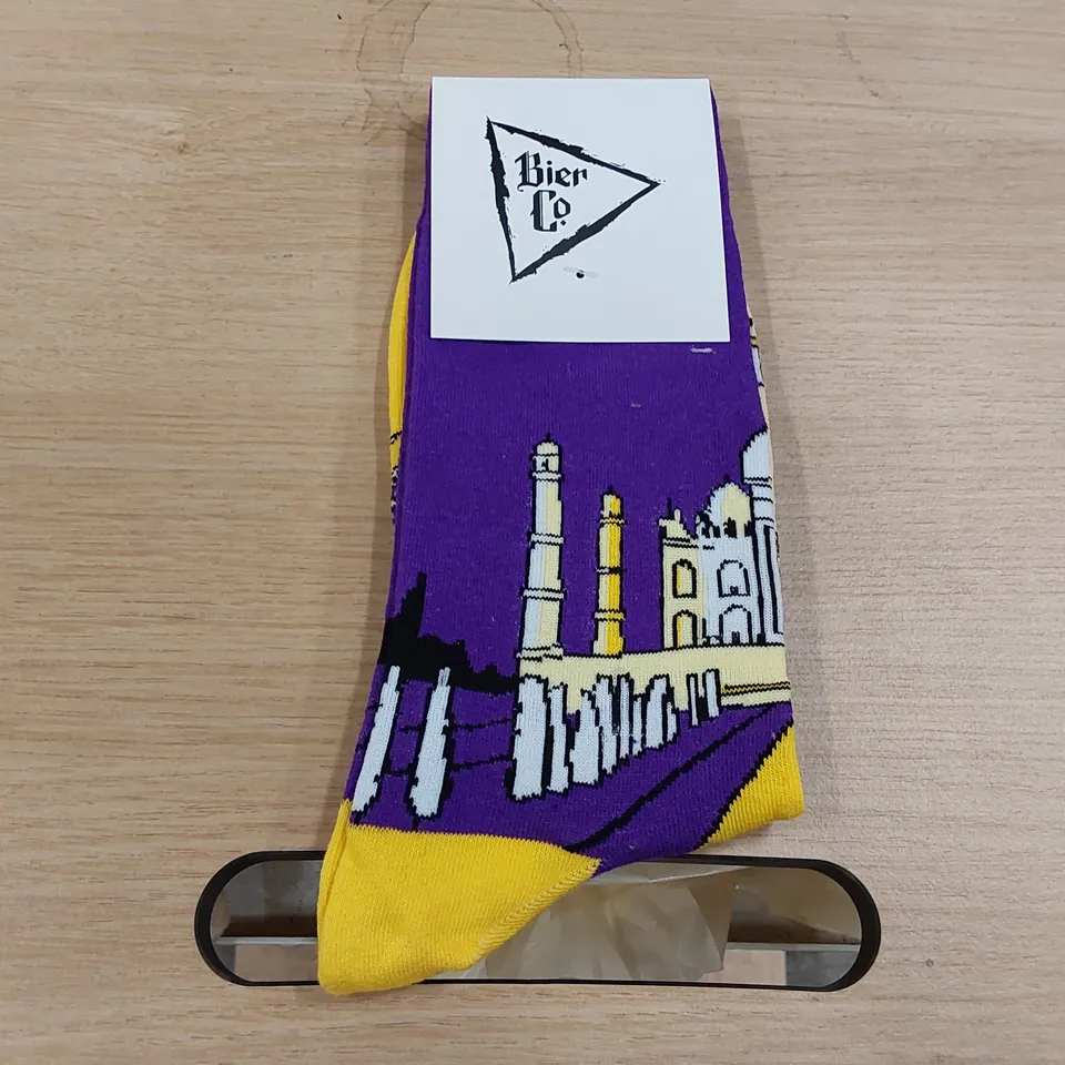 BOX OF BRAND NEW BIER CO 'BAU INDIA' SOCKS // APPROXIMATELY 272 PAIRS (1 BOX)