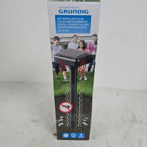 BOXED GRUNDIG ANT REPELLER SOLAR