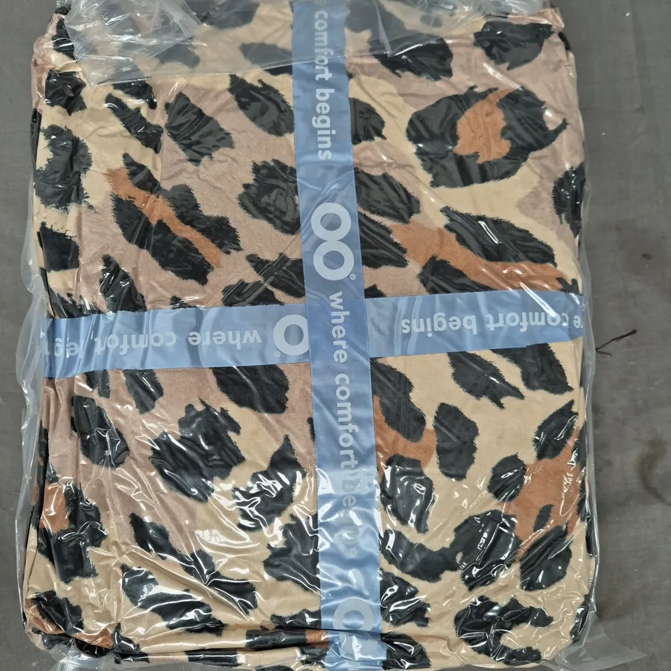 SEALED ADULT OODIE - LEOPARD