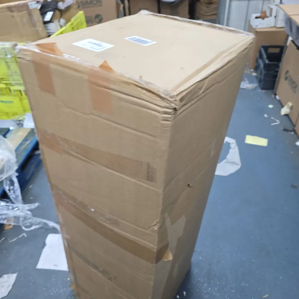 SARA DAVIS CHRISTMAS TREE