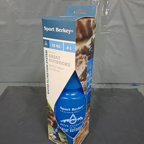 BOX OF APPROXIMATELY 15 SPORT BERKEY WATER FILTERATION SYSTEM- 22OZ