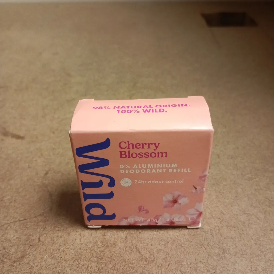 BOX OF APPROXIMATELY 10 ASSORTED BEAUTY PRODUCTS INCLUDING EILD CHERRY BLOSSOM DEODORANT REFILL, AMALFI COAST SOAP AND BEAUTY OF JAPAN RELIEF SUN SPF 50+