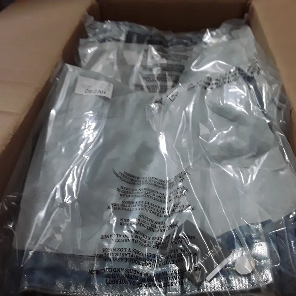 BOXED BRAND NEW JDWILLIAMS DENIM METALLIC SKIRT SIZE 16 BLUE/SILVER COLOUR APPROXIMATELY 16 PIECES