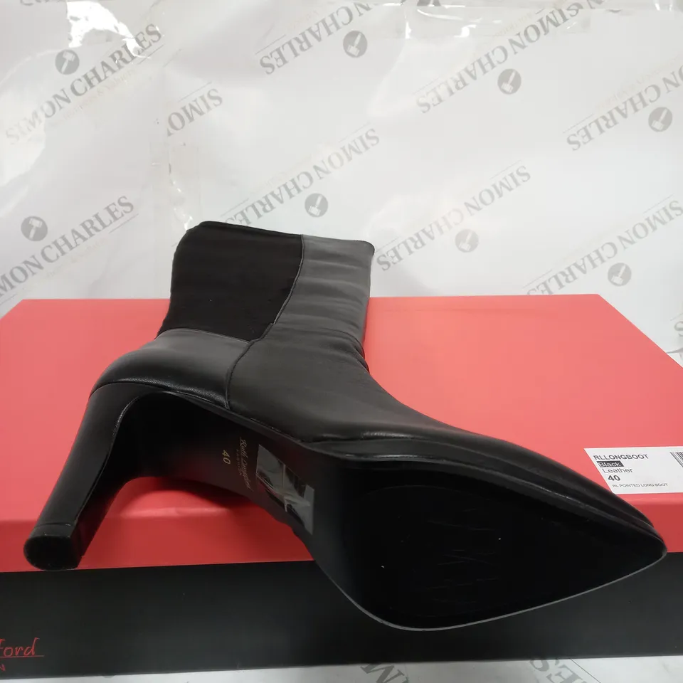 BOXED PAIR OF RUTH LANGSFORD RLLONGBOOTS BLACK LEATHER SIZE 7
