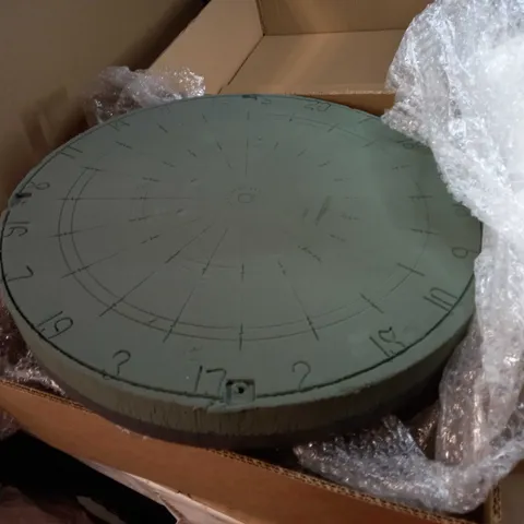 BOXED ARTIFICIAL FLOWER FOAM