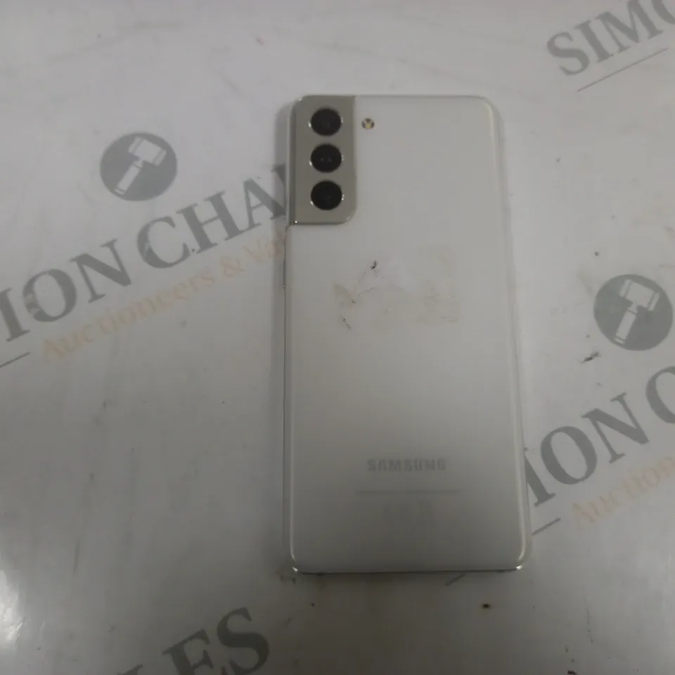 SAMSUNG S22