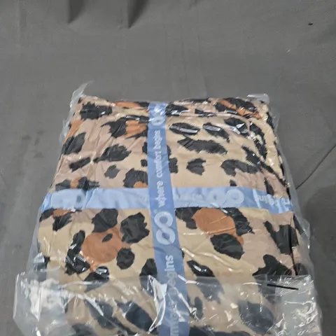 SEALED OODIE ADULT OVERSIZED HOODED BLANKET - LEOPARD