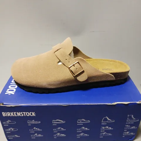 BOXED PAIR OF BIRKENSTOCK BOSTON WOMEN'S SANDALS, TAN - UK SIZE 8