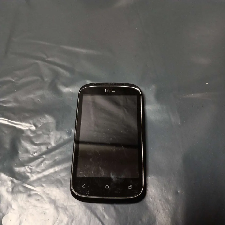 HTC SMARTPHONE WITH BEATS AUDIO – BLACK 