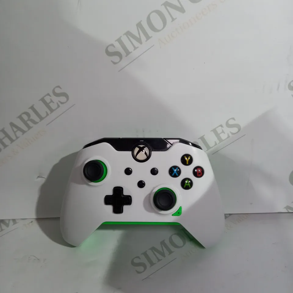 PDP NEON WHITE XBOX WIRED CONTROLLER
