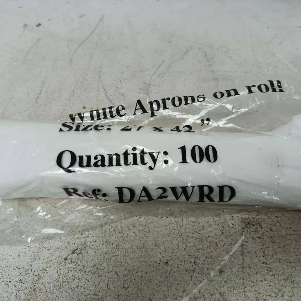 8 X ROLLS OF DISPOSABLE APRONS IN WHITE - 100 APRONS PER ROLL 