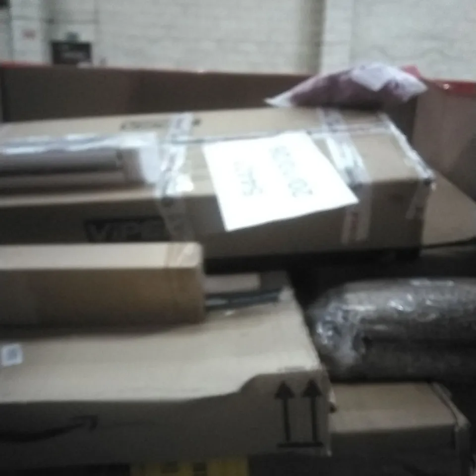 PALLET OF ASSORTED ITEMS TO INCLUDE; PARTY TENT, CURTAIN ROD 