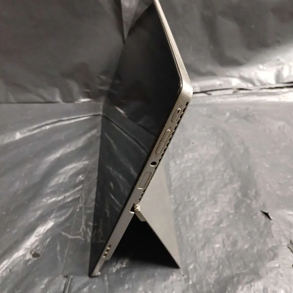 LENOVO MIIX 520-12IKB TABLET WITH STAND – INTEL CORE I5 8TH GEN