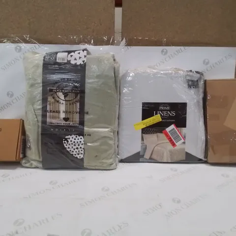 BOX OF APPROXIMATELY 10 ASSORTED ITEMS TO INCLUDE- PRIME LINENS DUVET SPATARO WALL CLOCK , DELTA LEVER LOCK ETC