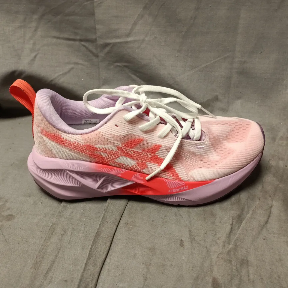 UNBOXED PAIR OF ASICS NOVABLAST TRAINERS IN WHITE/ORANGE MULTI - UK 6.5