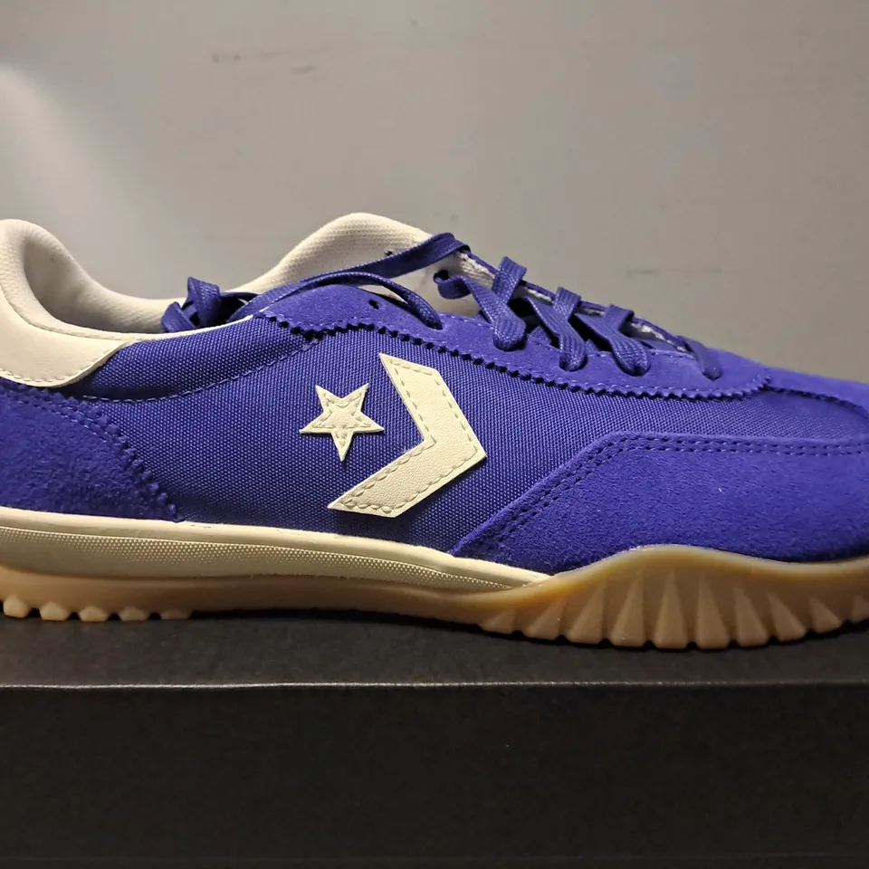 BOXED CONVERSE BLUE RUN STAR TRAINER -  UK 7 