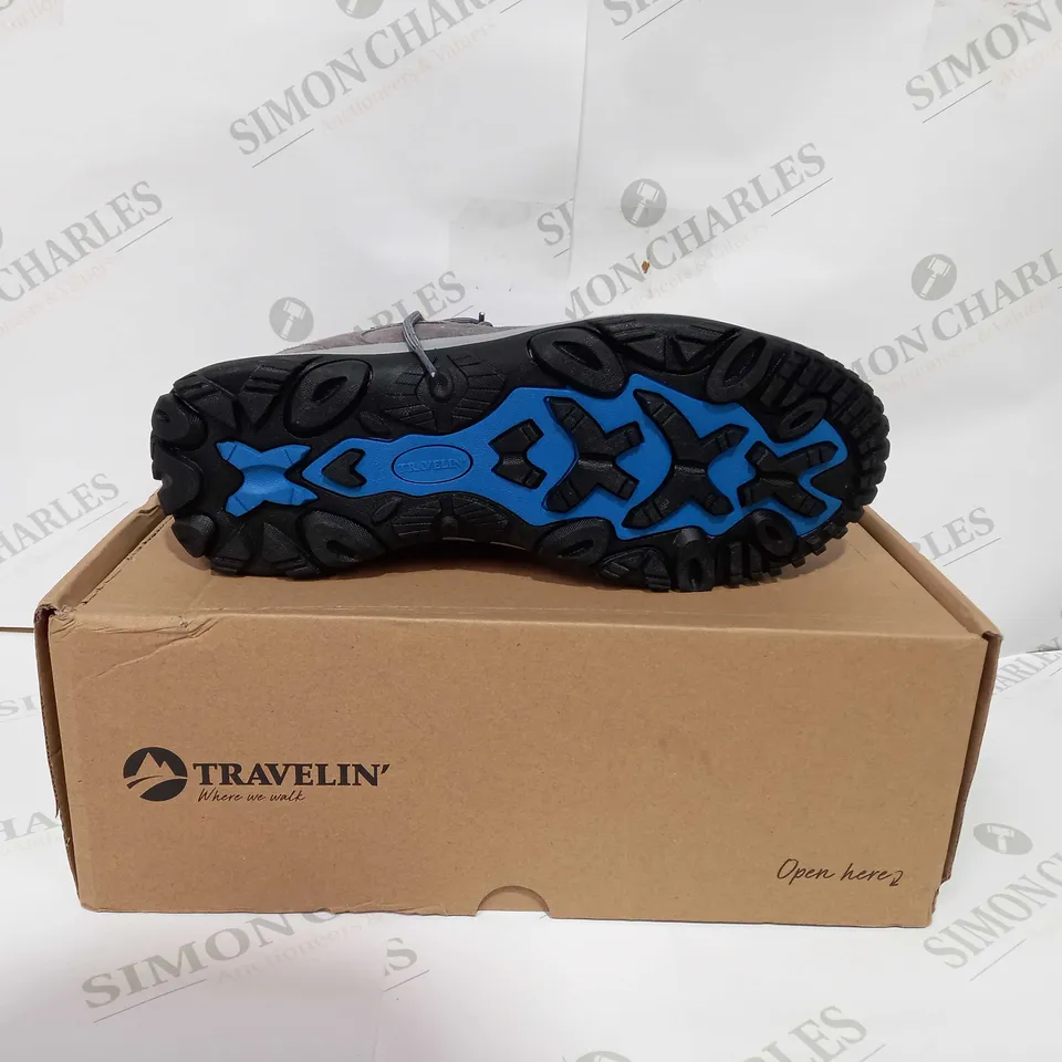 TRAVELIN NYBORG LOW IN GREY - UK 10.5