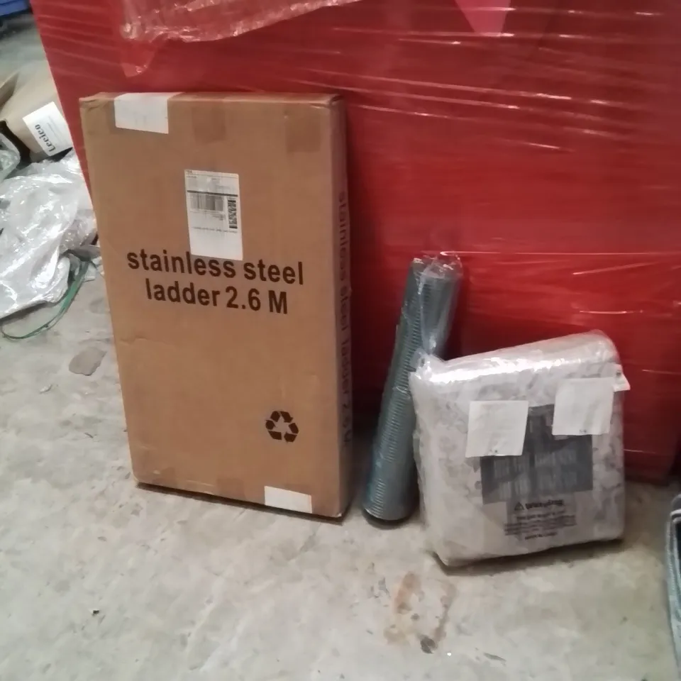 PALLET OF ASSORTED HOUSEHOLD GOODS AND PRODUCTS TO INCLUDE;AREA RUG,LADDERS,GARDEN FLOWERS PROTECTOR 