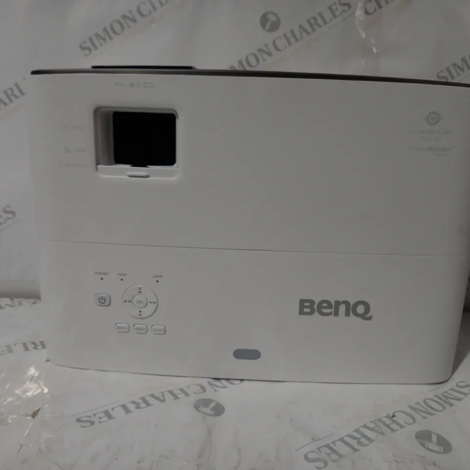 BOXED BENQ W2700 HOME CINEMA PROJECTOR 