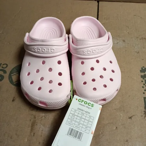 CROCS KIDS' CLASSIC CLOG – PINK SIZE J3