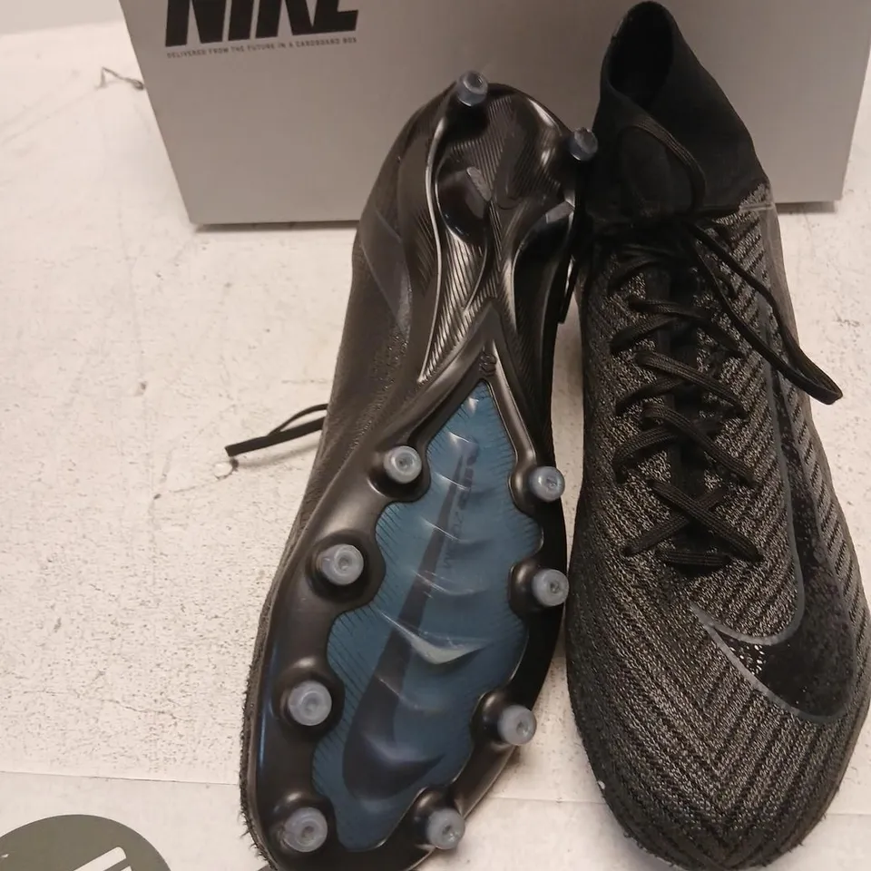 NIKE SUPERFLY 10 ELITE AG-PRO FOOTBALL BOOTS – MEN'S UK 10 (EU 45)
