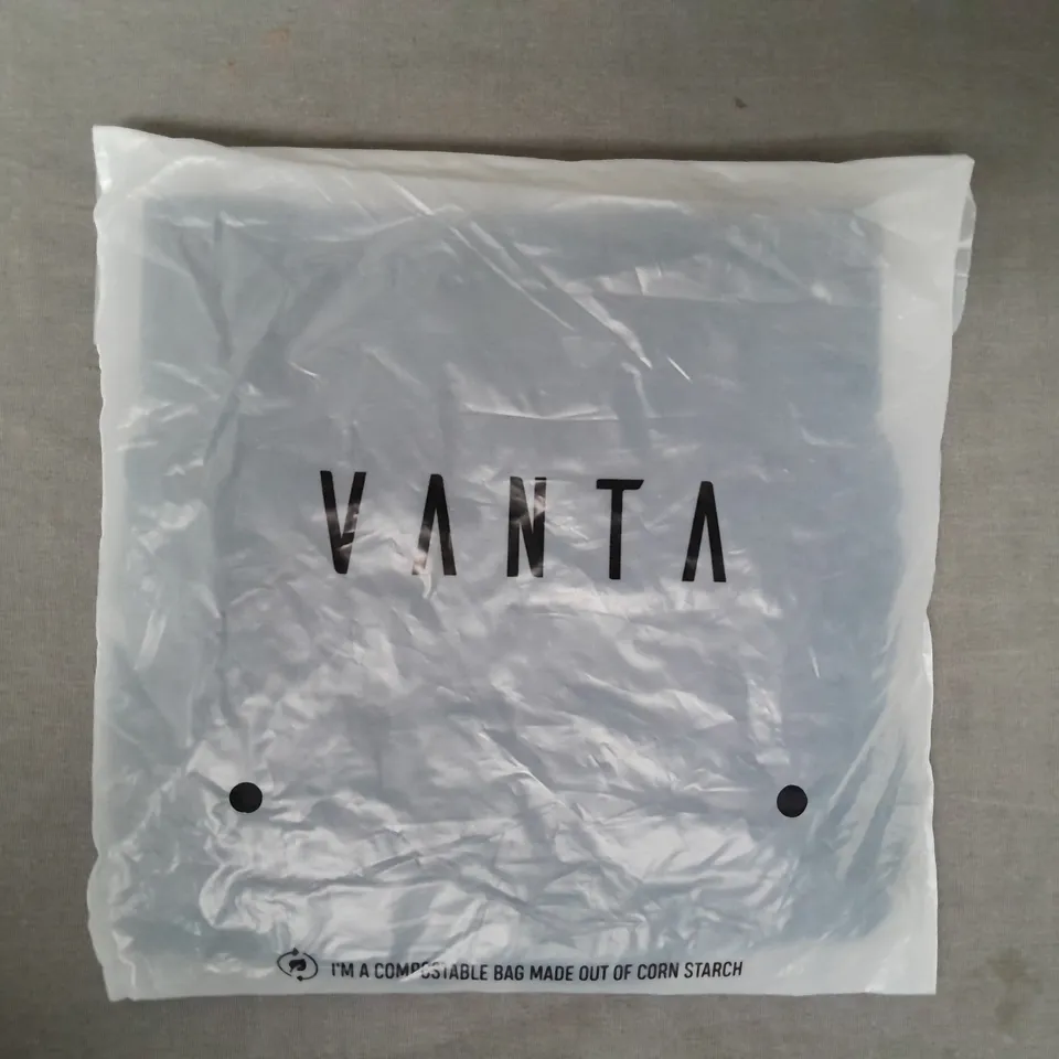 VANTA BOXER BRIEFS IN CLASSIC BLACK SIZE MEDIUM