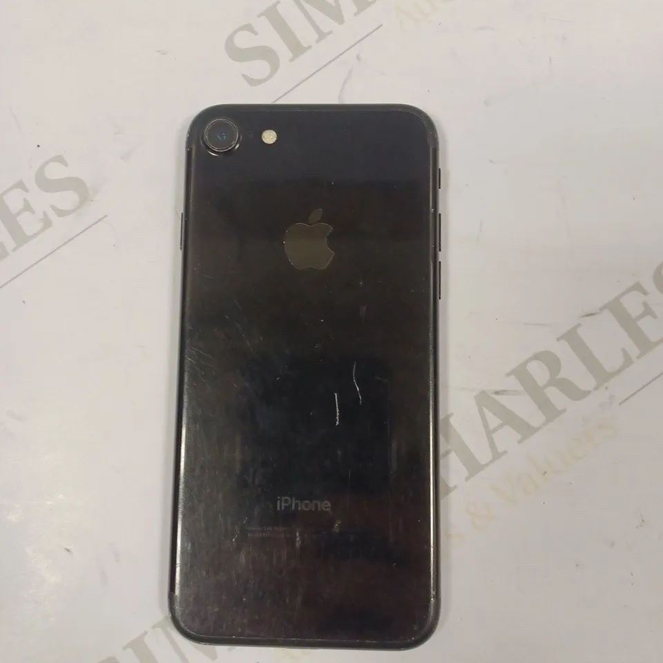 APPLE IPHONE 7 (A1778) SMARTPHONE