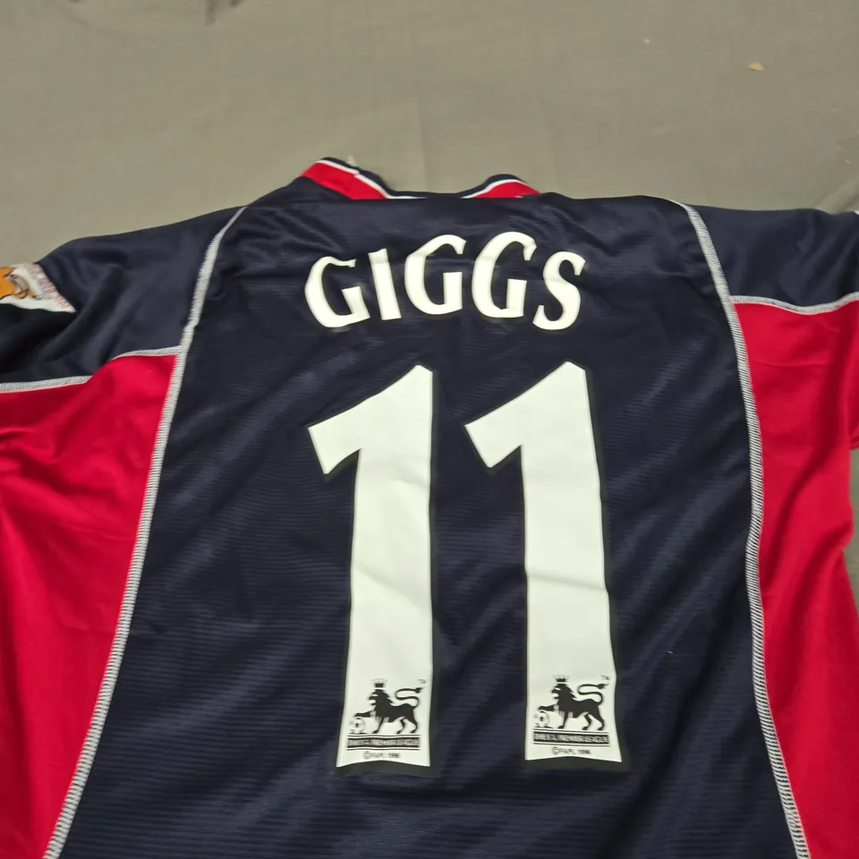 MANCHESTER UNITED FC RETRO AWAY JERSEY - GIGGS 11 - SIZE L