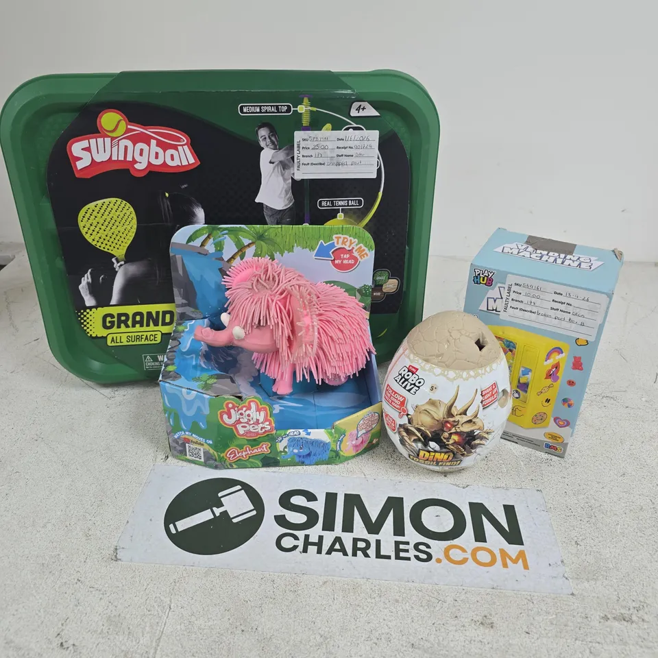 APPROXIMATELY 12 ASSORTED TOYS & GAMES PRODUCTS TO INCLUDE SWINGBALL, MINI VENDING MACHINE, ZURU ROBO ALIVE DINO FOSSIL FIND, ETC