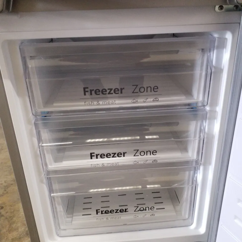 RUSSELL HOBBS FREESTANDING FRIDGE FREEZER IN SILVER - UNPROCESSED RAW RETURN