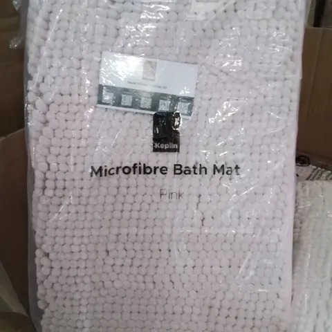 BOX CONTAINING APPROXIMATELY 20 BRAND NEW PINK MICROFIBRE BATH MATS