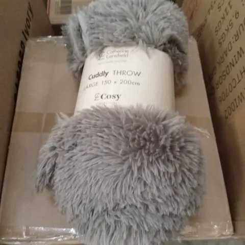 CUDDLY FAUX FUR 150x200cm THROW