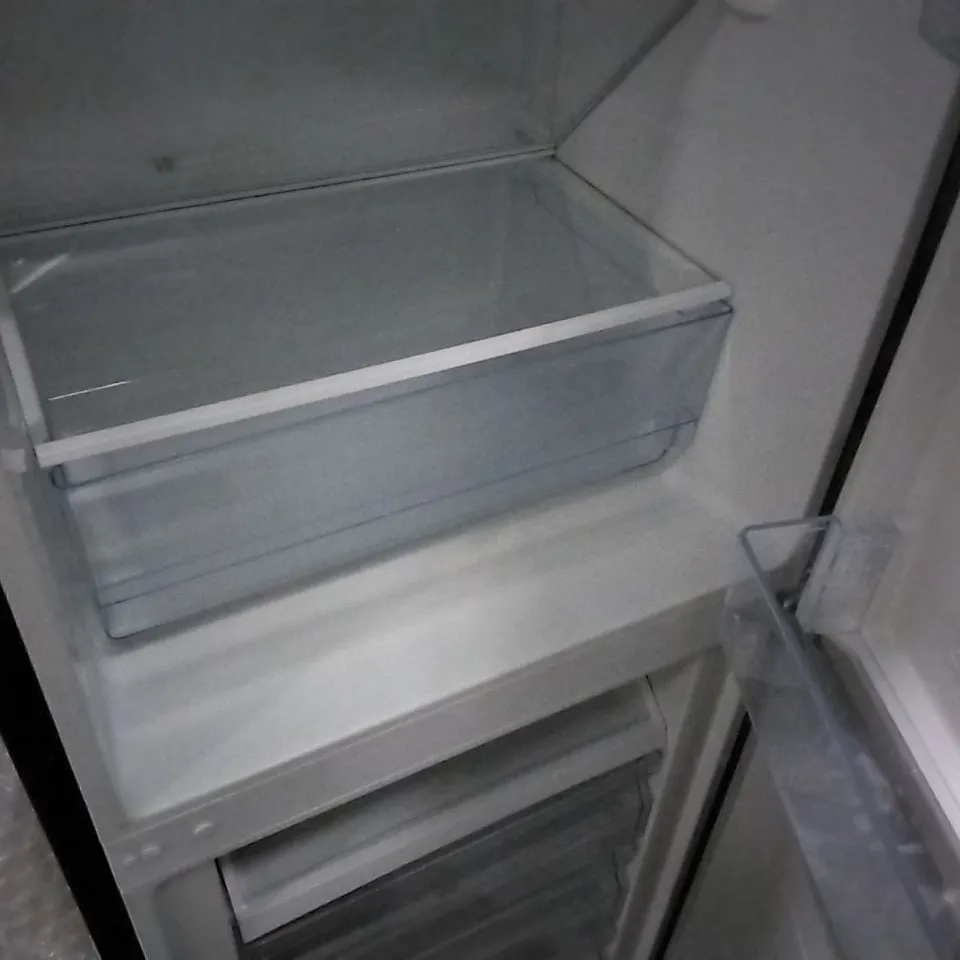 DESIGNER HISENSE FRIDGEMASTER MC55240MDB FREESTANDING 240L 5050 FRIDGE FREEZER BLACK