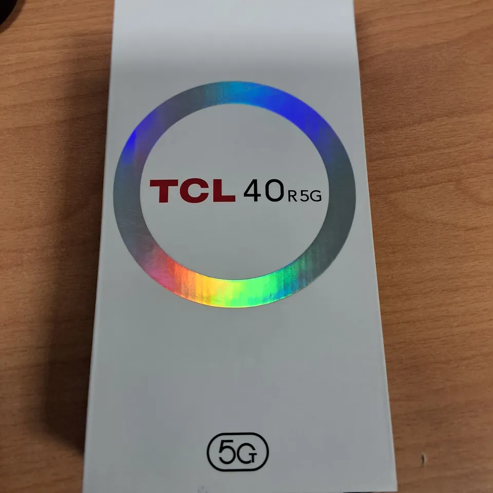 BOXED TCL 40 R5G 64GB IN STARLIGHT BLACK - T771K