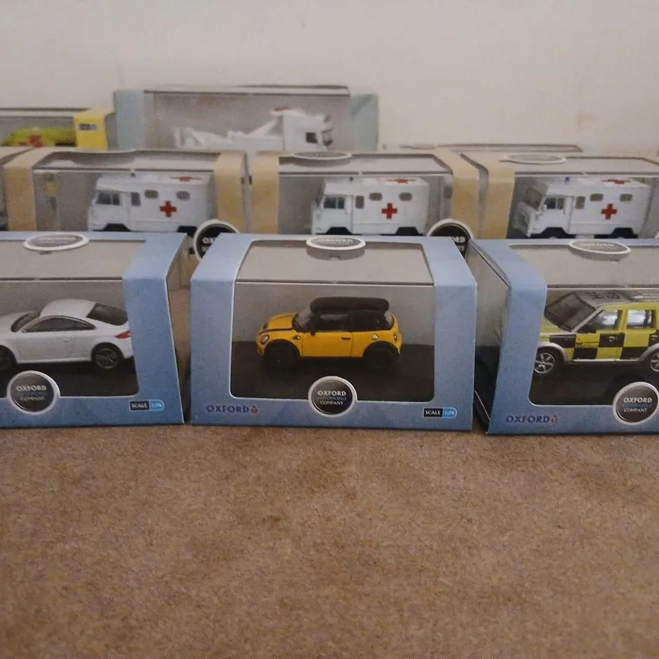 APPROXIMATELY 25 OXFORD DIECAST 1:76 EMERGENCY & POLICE VEHICLE COLLECTION
