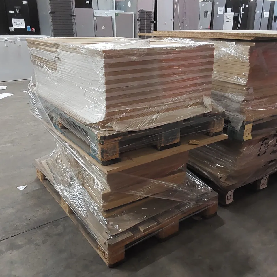 PALLET OF APPROXIMATELY 75 BRAND NEW CANTERBURY LISSA OAK KITCHENS/BEDROOM REPLACEMENT CABINET DOOR/DRAWER/END PANELS IN ASSORTED SIZES TO INCLUDE;