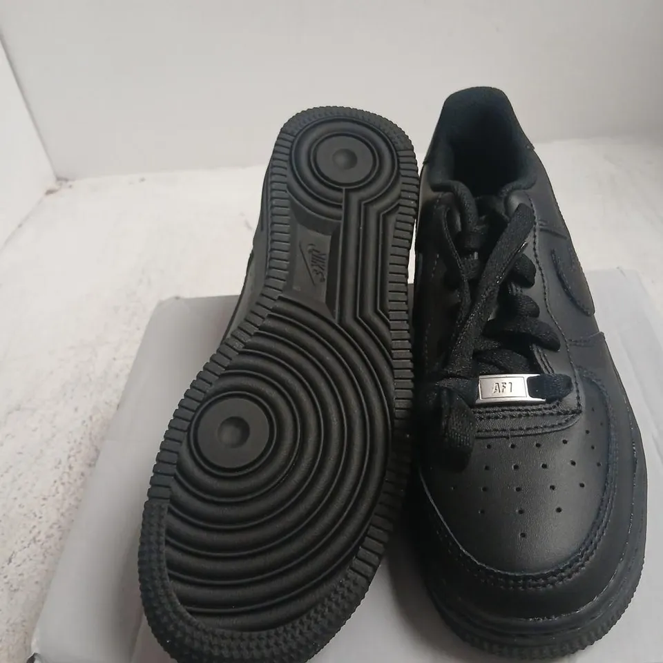 NIKE AIR FORCE 1 LE (GS) BLACK KIDS' SHOES – UK 3