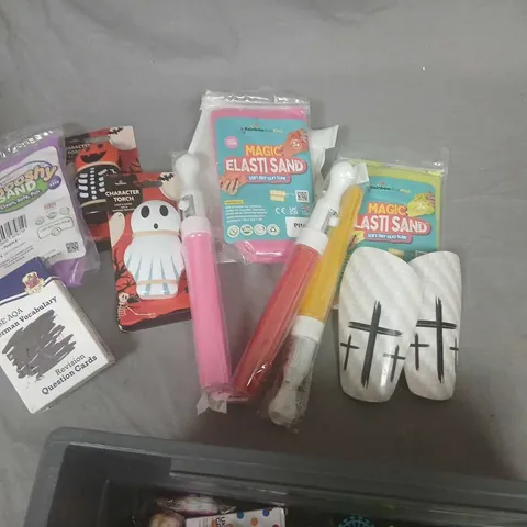 ASSORTED CHILDREN'S TOYS, CRAFTS & STATIONERY LOT – ELASTIC SAND SETS, MINI FIGURES & REVISION CARDS