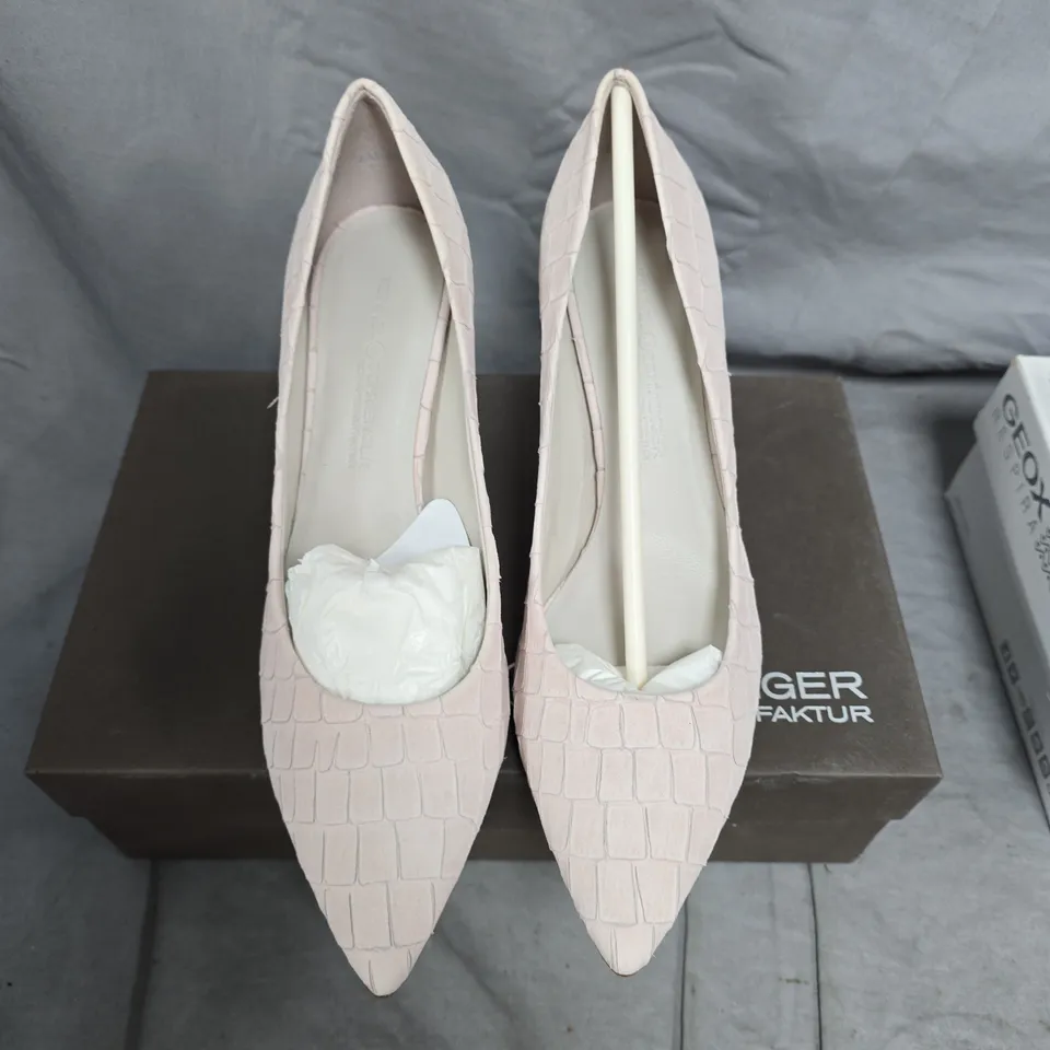 KENNEL & SCHMENGER CROC-EMBOSSED PINK LEATHER HIGH HEELS – KROKO ROSE UK6 (70500)