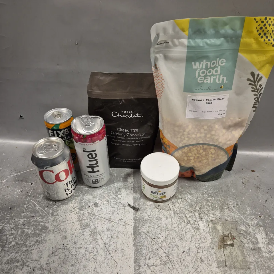 APPROXIMATELY 15 ASSORTED FOOD/DRINK PRODUCTS TO INCLUDE SPLIT PEAS, DRINKING CHOCOLATE, HUEL DRINK ETC 
