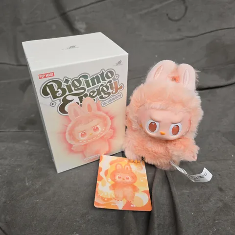BOXED POP MART BIG INTO ENERGY VINYL PLUSH PENDANT (HAPPINESS)