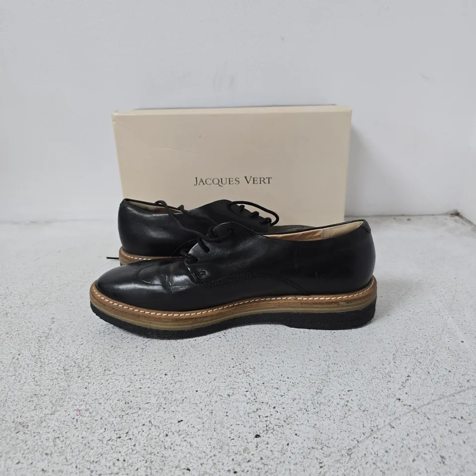 CLARKS BLACK LEATHER DERBY SHOES – MEN'S (IN JACQUES VERT BOX)