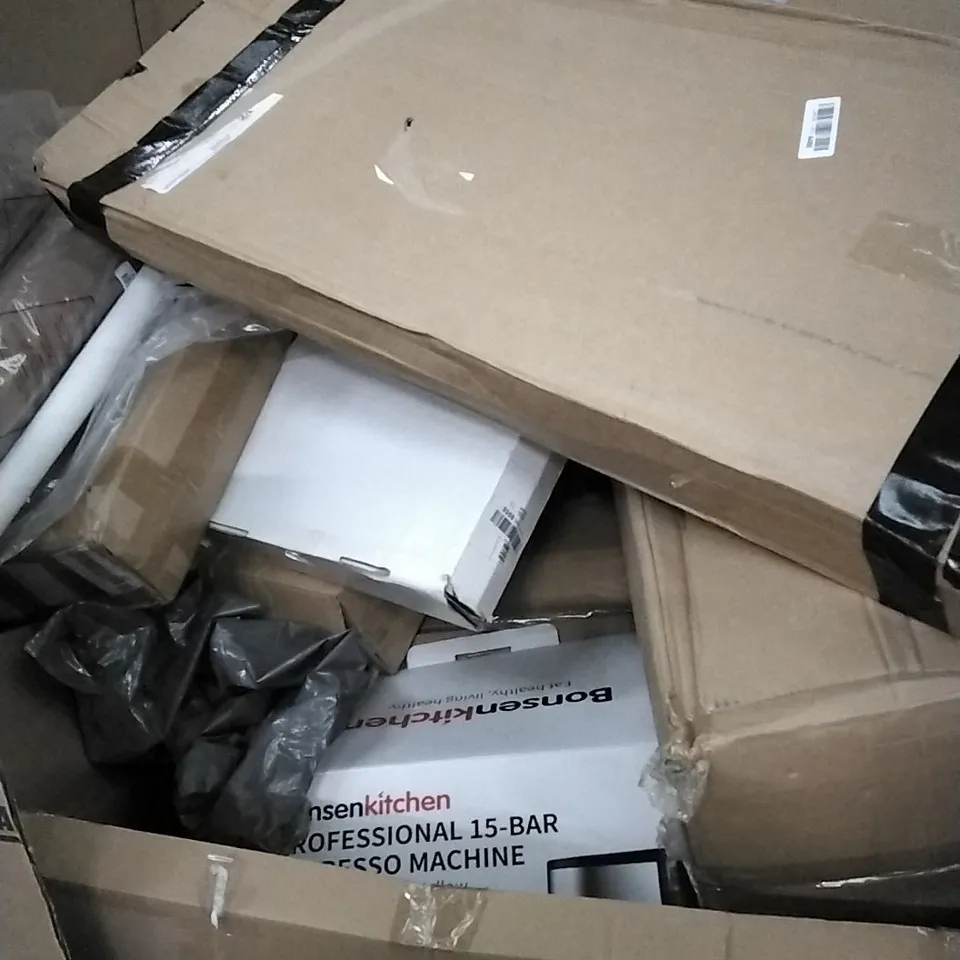 PALLET OF ASSORTED ITEMS INCLUDING PREMIUM AIR BED, COMPOST THERMOMETER, CARPET PROTECTOR, DOORMAT AND CURTAIN ROD