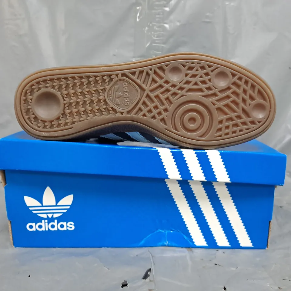 BOXED PAIR OF ADIDAS HANDBALL SPEZIAL SHOES IN NAVY/SKY BLUE SIZE UK 5.5