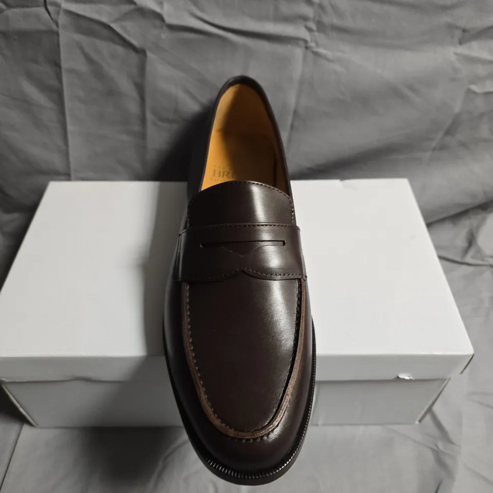BOXED PAIR OF PENNY LOAFERS - UK SIZE 8