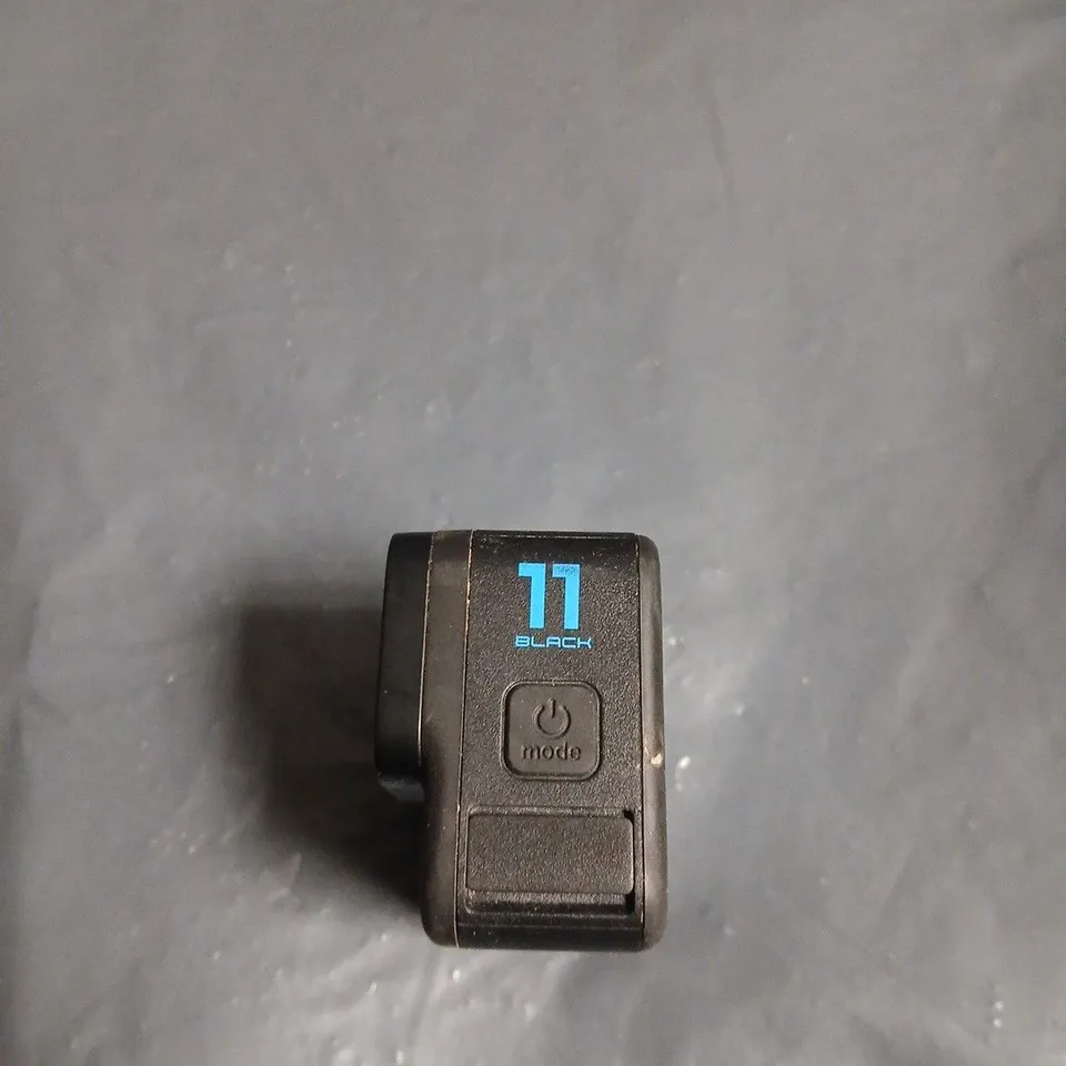 GOPRO 11 BLACK ACTION CAMERA