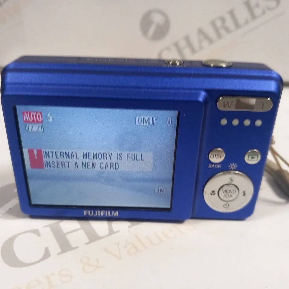 BOXED FUJIFILM FINEPIX J12 DIGITAL CAMERA
