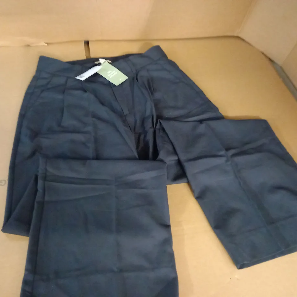 H&M BLACK TROUSERS - UK 14