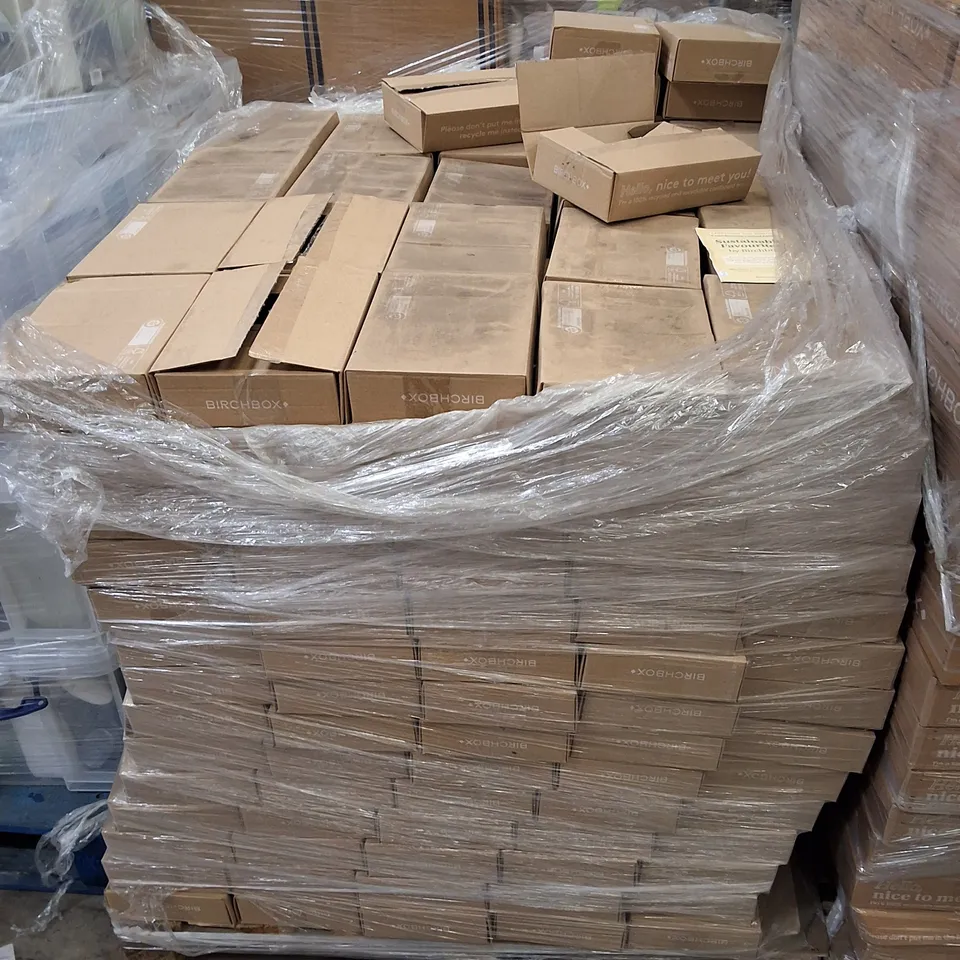 PALLET CONTAINING LARGE QUANTITY OF BIRCHBOX APRIL 2021 MONTHLY MAKEUP BOXES